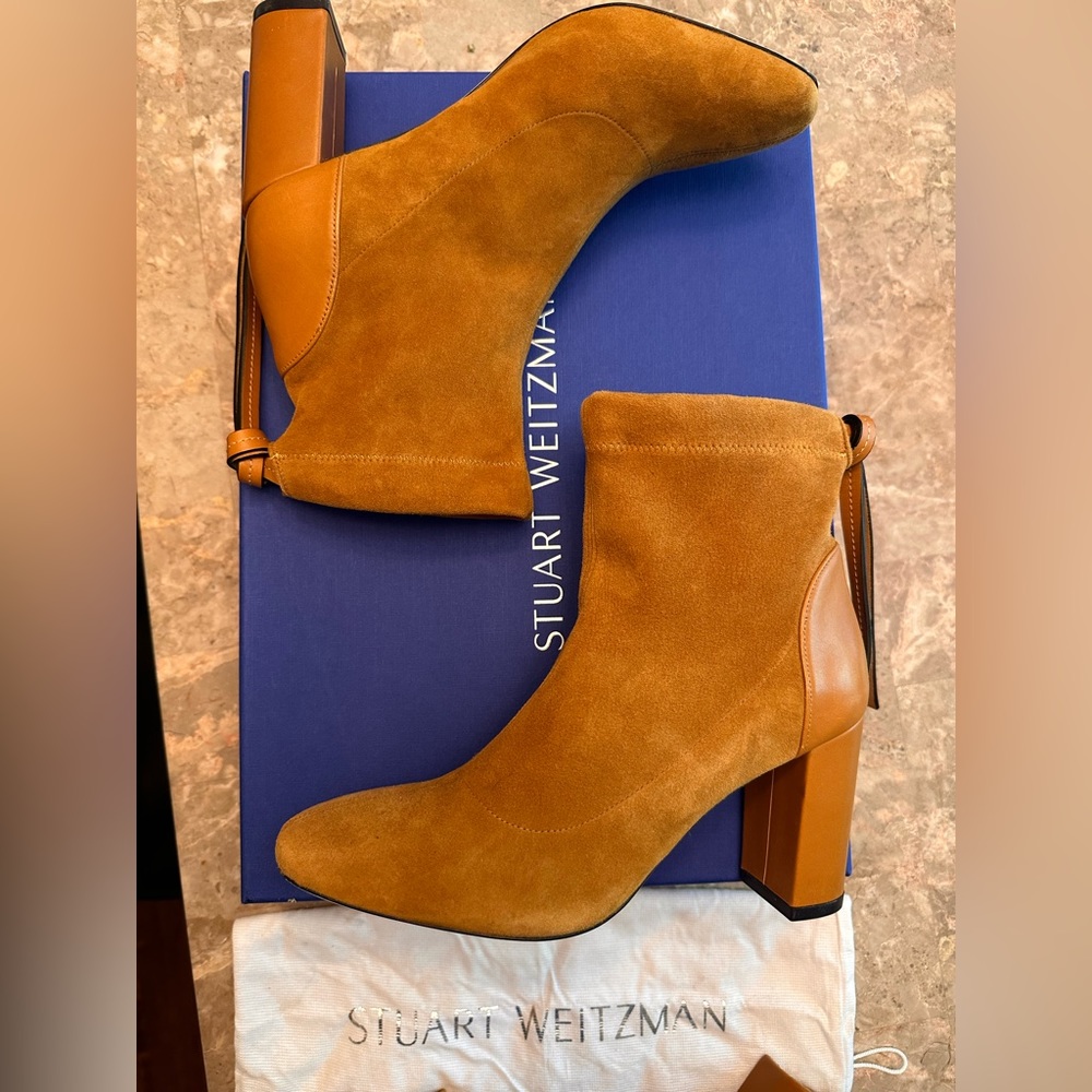 Stuart Weitzman Wolfe booties size 7